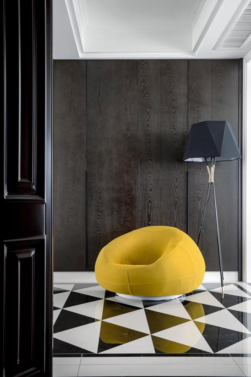 137㎡宁波光明领御灰度下的几何雅趣